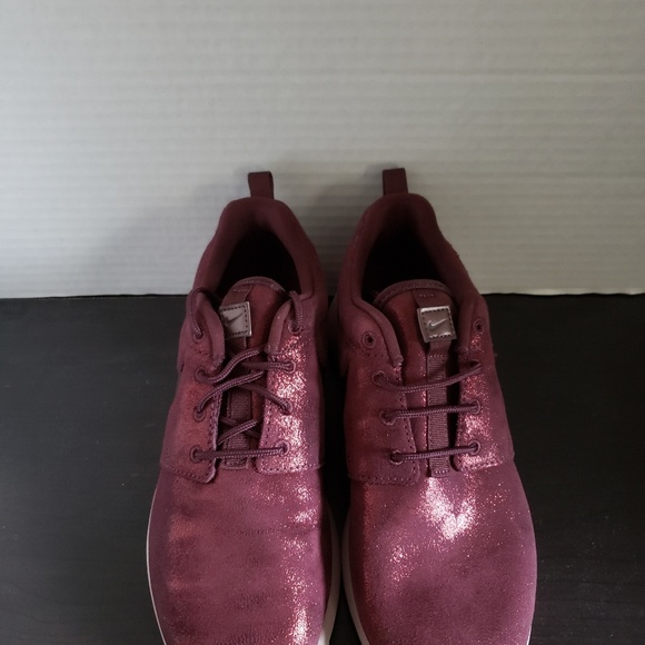 NIKE ROSHE ONE PREMIUM (WOMEN'S 7.5) - Picture 4 of 4